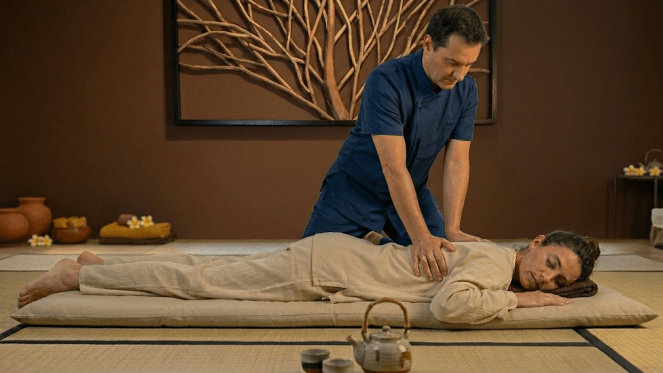 Formation Shiatsu bien-être — projection professionnelle : praticiens, spa et reconversion